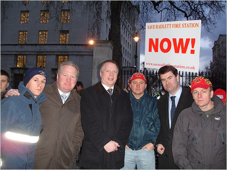 Firefighters lobby No.10 Firefighters lobby No.10
