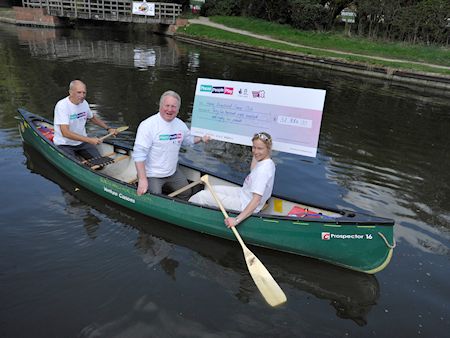 Mike Penning congratulates Hemel Hempstead Canoe Club on receiving a £33,000 Olympic legacy funding grant (Photo: HH Gazette)